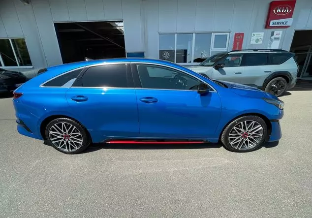 Angebotsdetails Kia ProCeed Blau ((B3L) BLUE FLAME M)