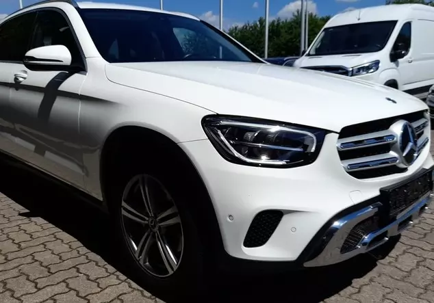 Angebotsdetails Mercedes-Benz GLC 200 d 4M Business KomfP ParkP Weiß