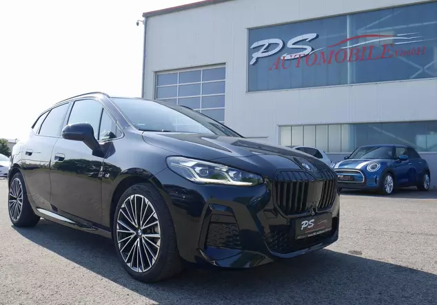 Angebotsdetails BMW 218 Black Sapphire met.