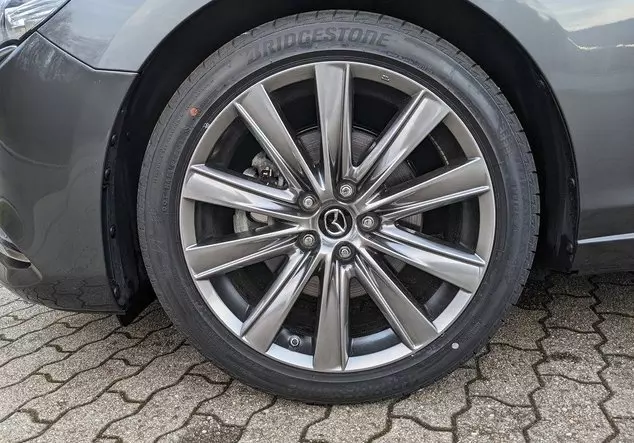 Angebotsdetails Mazda 6 Machine Gray