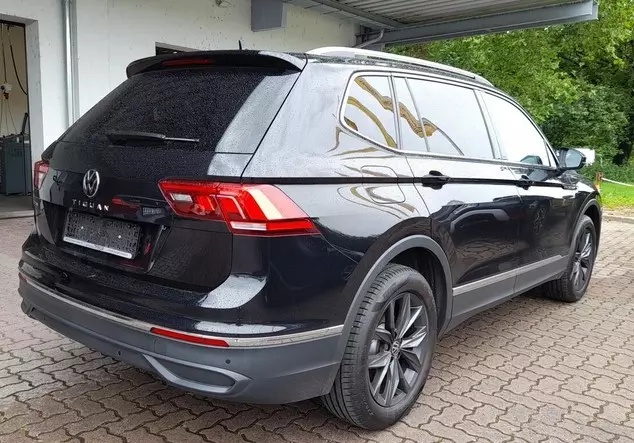 Angebotsdetails Volkswagen Tiguan Allspace Schwarz