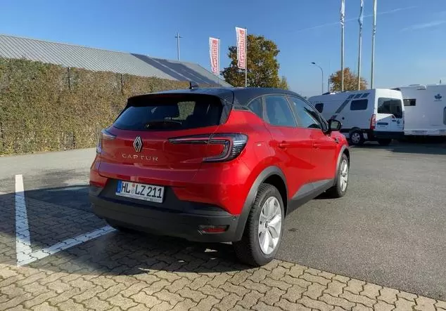 Angebotsdetails Renault Captur Dezir-Rot Metallic, Black Pearl-Schwarz Metallic