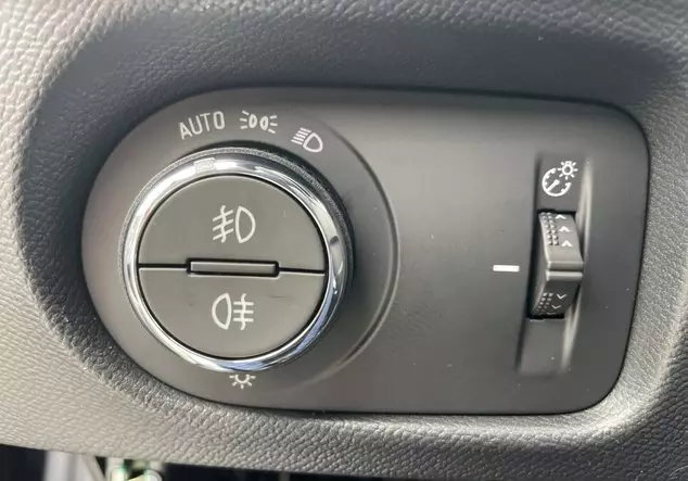 Angebotsdetails Opel Mokka-e Karbon Schwarz