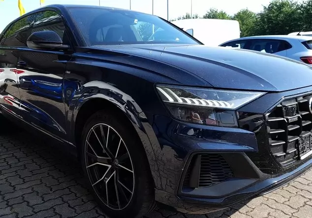 Angebotsdetails Audi Q8 55 TFSI 340 line 22 Blau