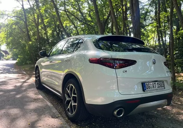 Angebotsdetails Alfa Romeo Stelvio Weiß