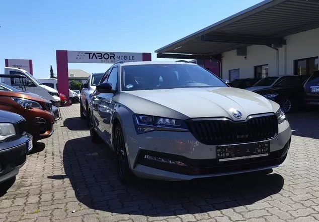 Angebotsdetails Skoda Superb Combi TDI 150 Grau