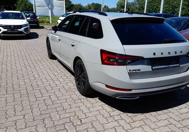 Angebotsdetails Skoda Superb Combi TDI 150 Grau