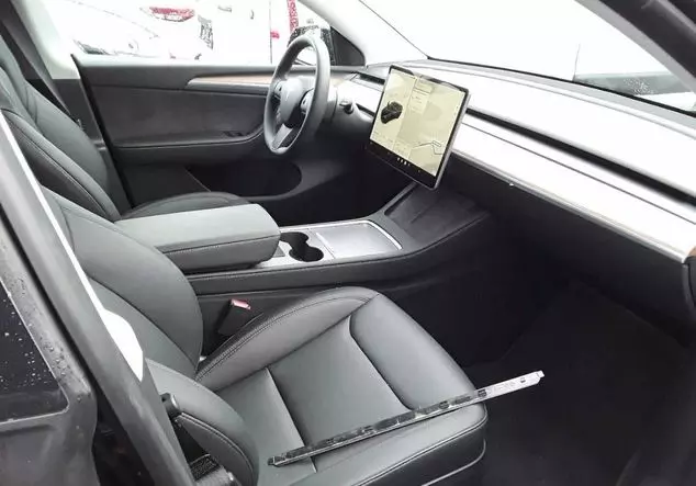 Angebotsdetails Tesla Model Y Performance Dual Black
