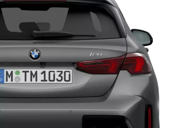 Angebotsdetails BMW 1er 120i M Sport Frozen Pure Grey Metallic