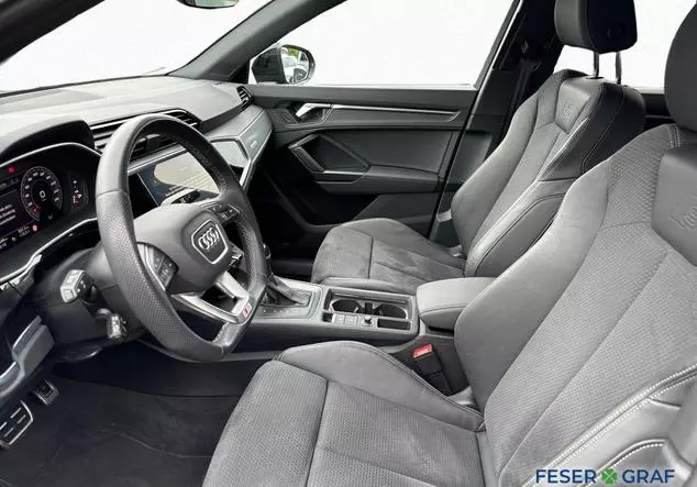 Angebotsdetails Audi Q3 Mythosschwarz metallic