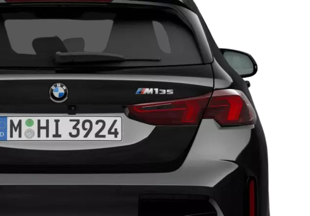 Angebotsdetails BMW 1er M135i xDrive A Black Sapphire metallic