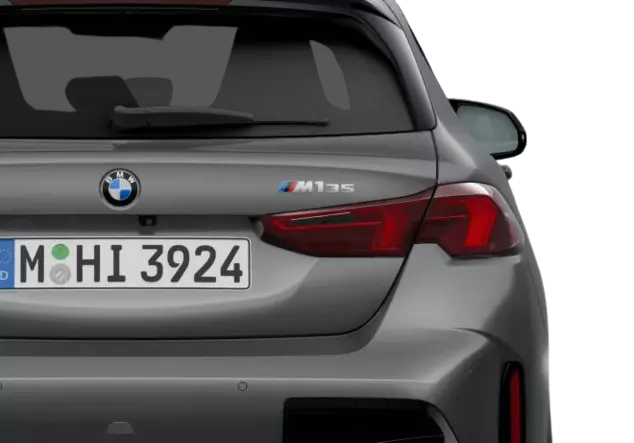 Angebotsdetails BMW 1er M135i xDrive A Frozen Pure Grey Metallic