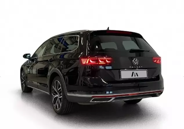 Angebotsdetails VW Passat Variant 2.0 TSI 4Motion Alltrack Black