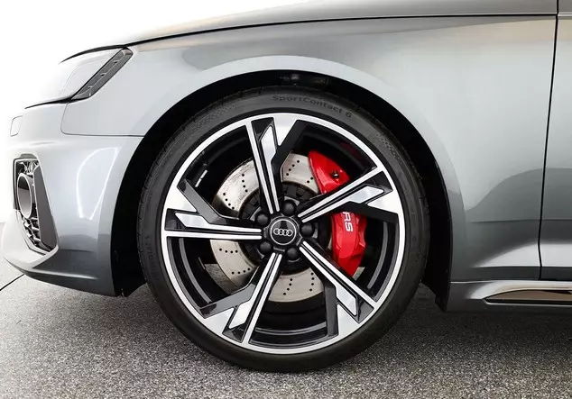 Angebotsdetails Audi RS4 Daytonagrau Perleffekt