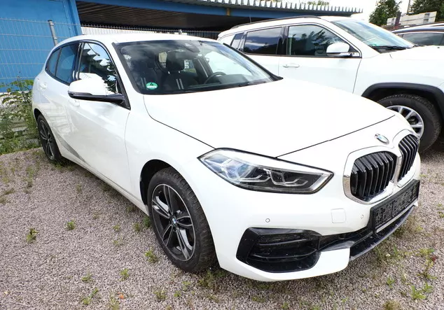 Angebotsdetails BMW 118i DKG Sport Line CockpitPro Weiß