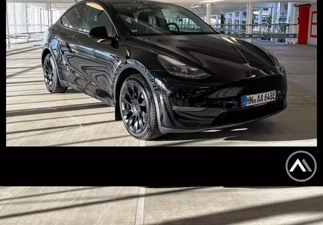 Angebotsdetails Tesla Model Y Solid Black