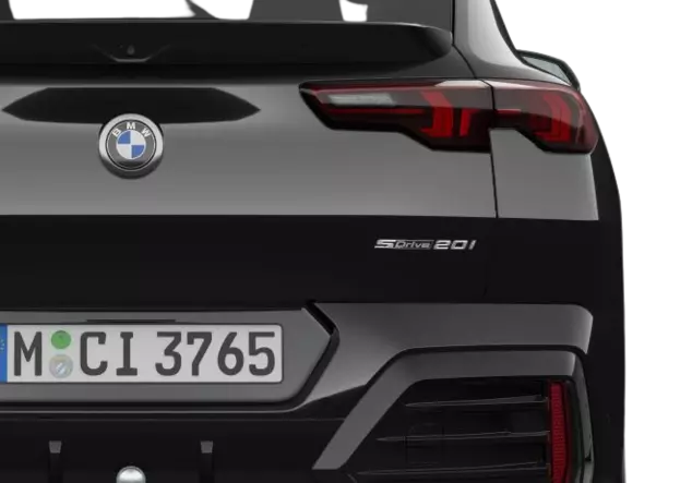 Angebotsdetails BMW X2 sDrive20i M Sport X Steptronic DCT Black Sapphire metallic