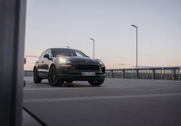 Angebotsdetails Porsche Macan vulkangraumetallic