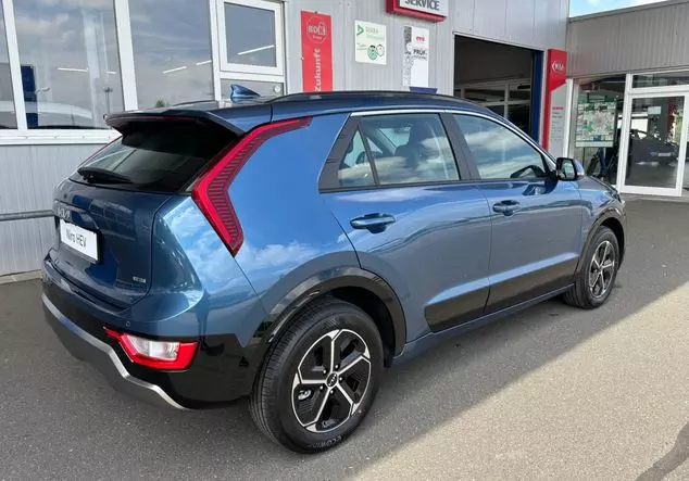 Angebotsdetails Kia Niro Blau (M4B : Mineralblau Metallic)