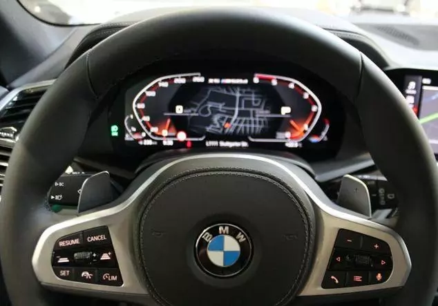 Angebotsdetails BMW X5M schwarz