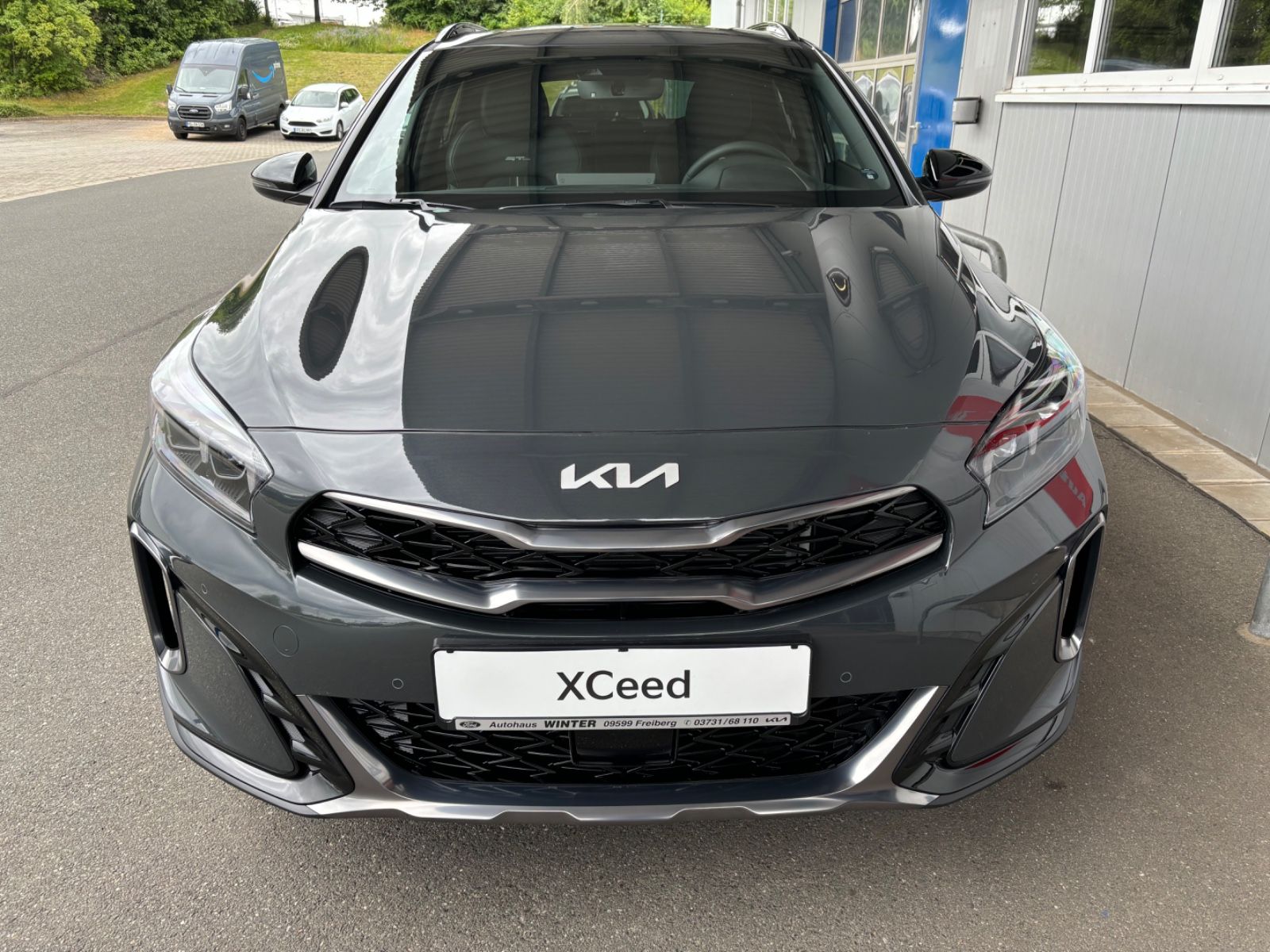 Angebotsdetails Kia XCeed Grau ((H8G) DARK PENTA METAL M)