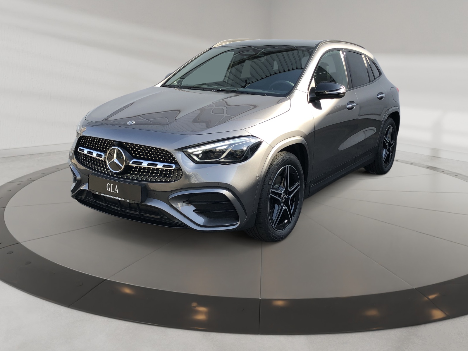 Angebotsdetails Mercedes-Benz GLA Mountaingrau