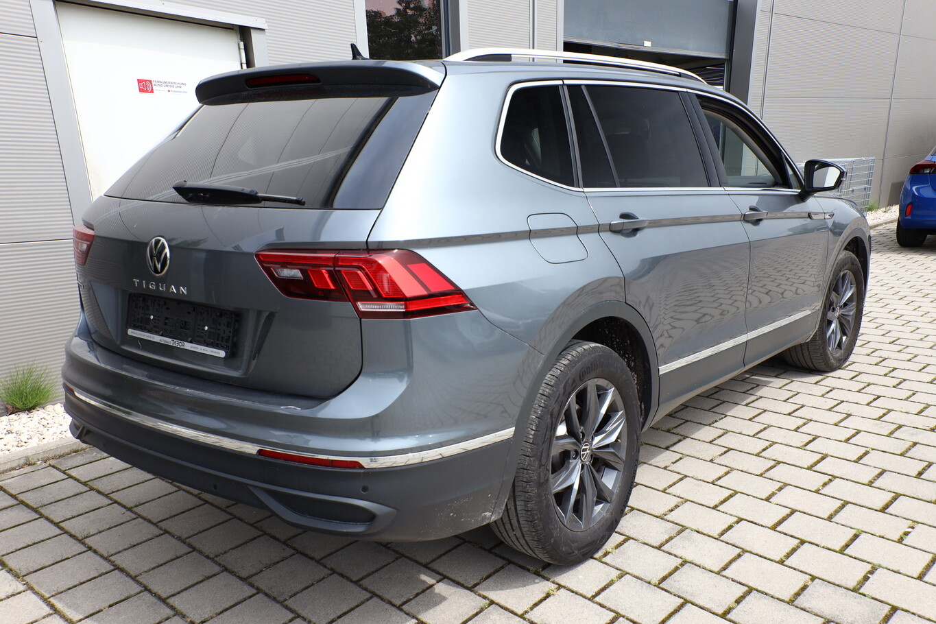 Angebotsdetails Volkswagen Tiguan Allspace Grau