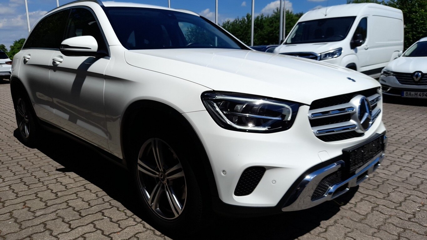 Angebotsdetails Mercedes-Benz GLC 200 d 4M Business KomfP ParkP Weiß