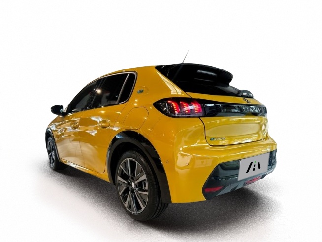 Angebotsdetails Peugeot e-208 GT Yellow