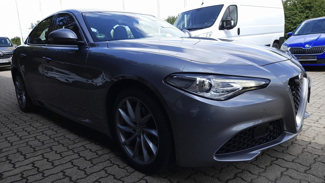 Angebotsdetails Alfa Romeo Giulia Grau