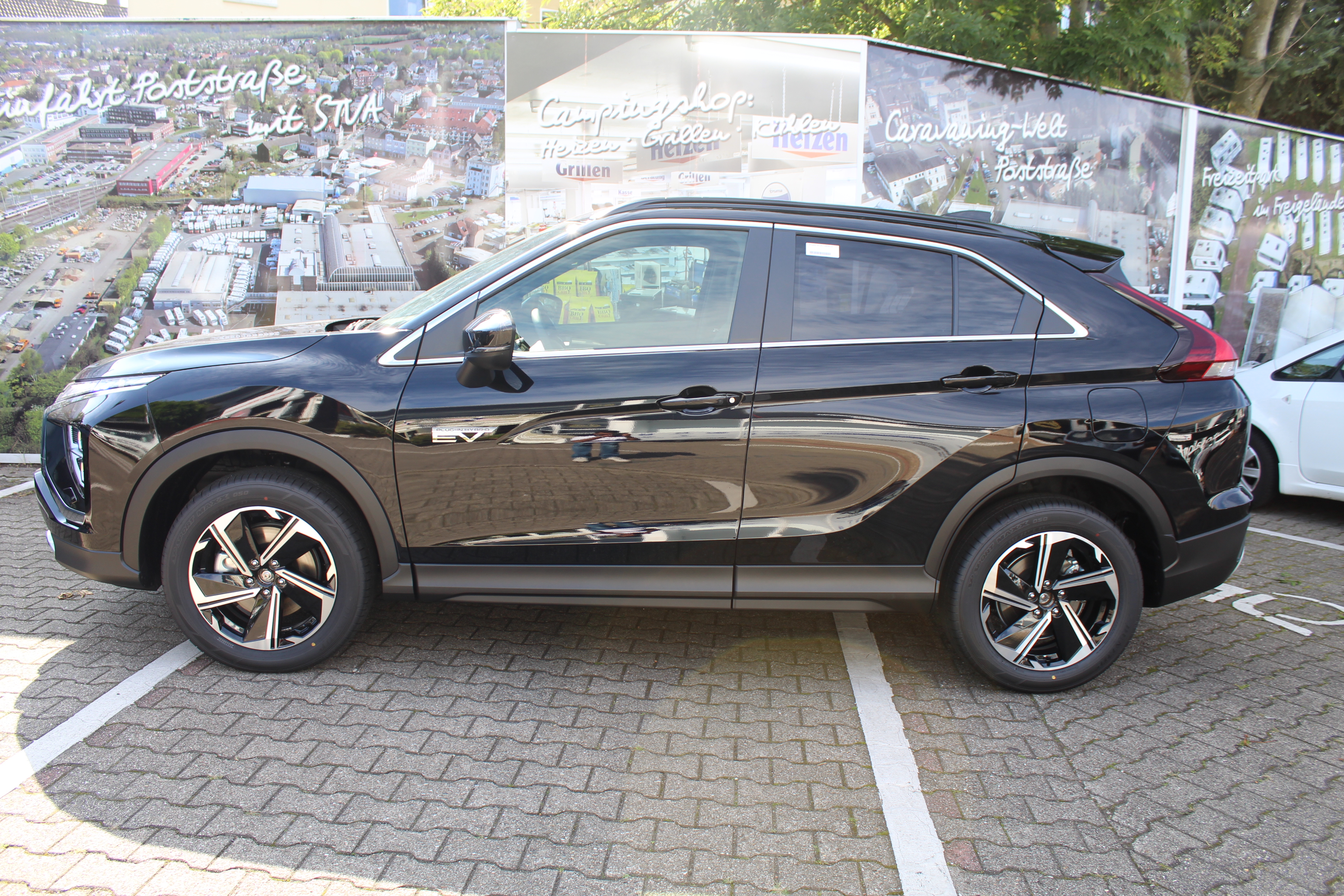 Angebotsdetails Mitsubishi Eclipse Cross Plug-in Hybrid Plus Black