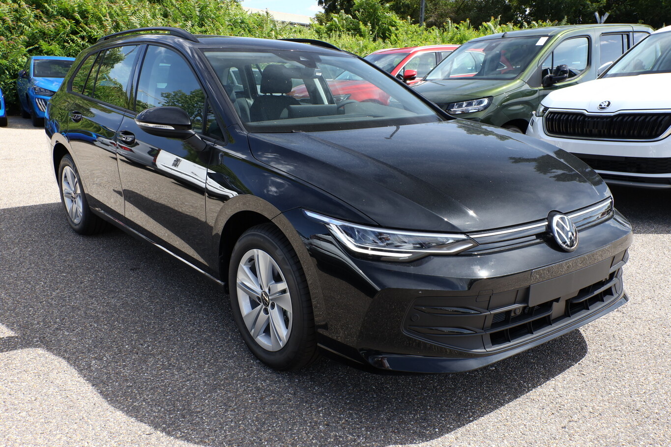 Angebotsdetails Volkswagen Golf 8 Va Schwarz