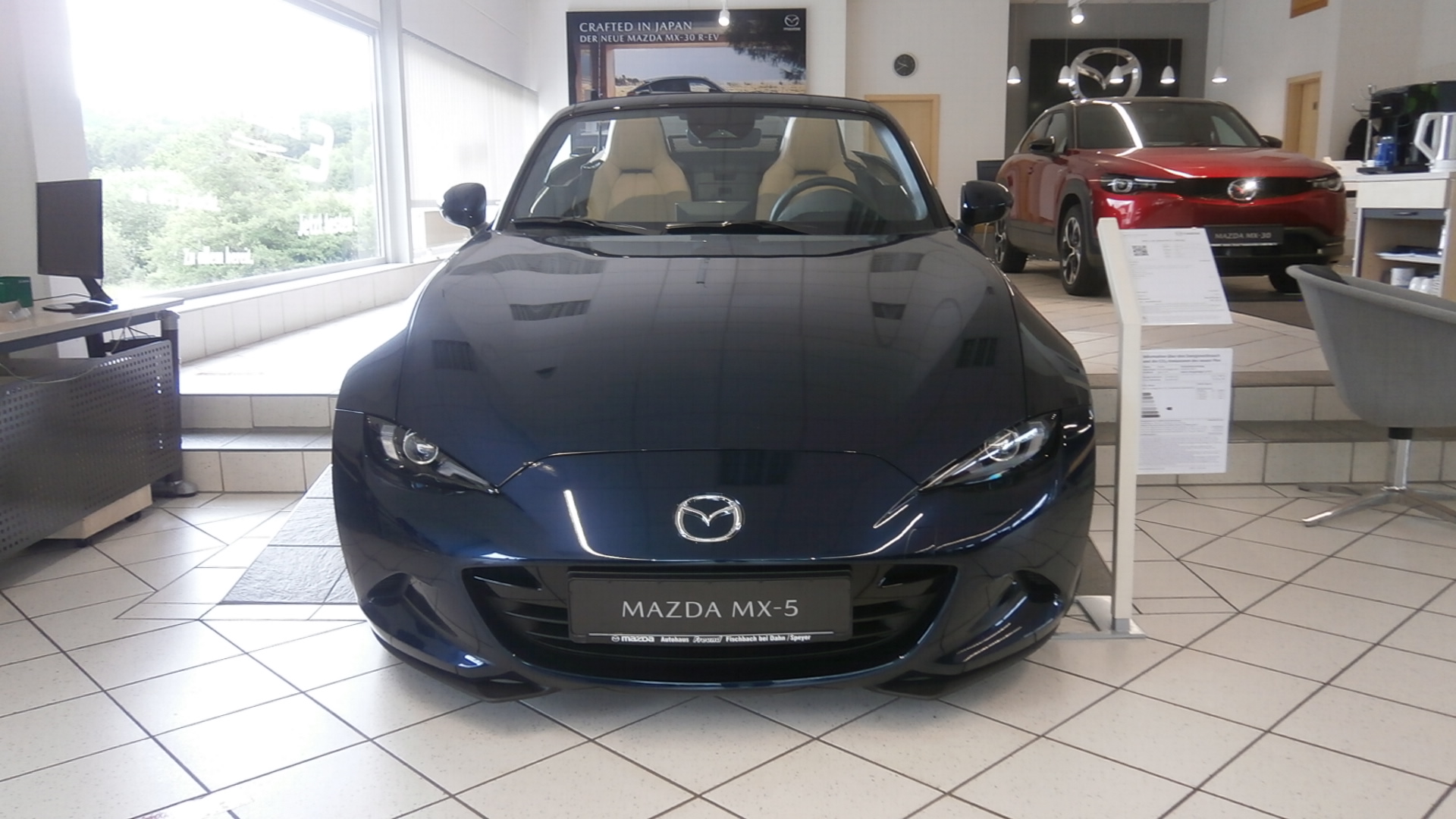 Angebotsdetails Mazda MX-5 Deep Crystal Blue