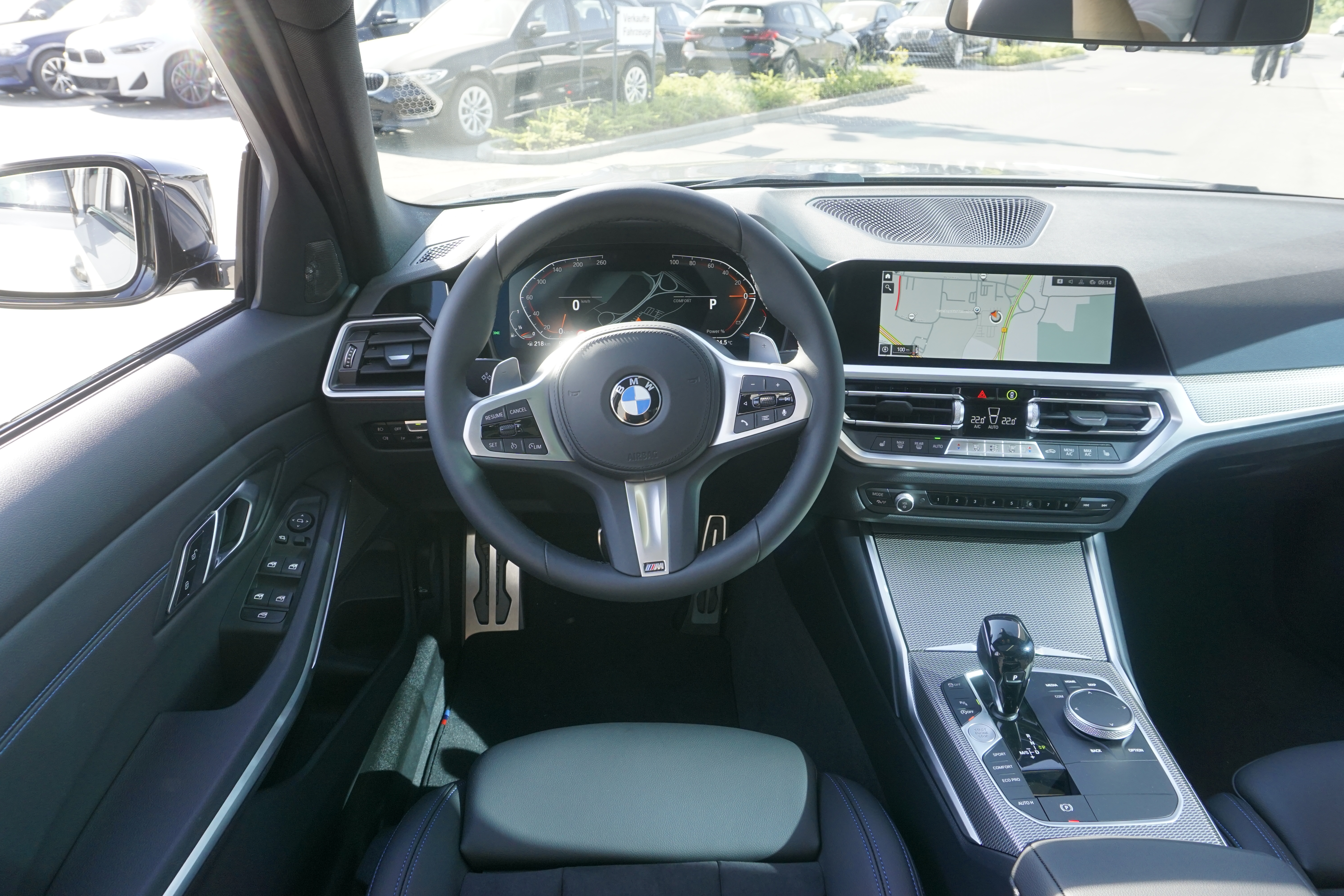 Angebotsdetails BMW 330i Limousine M Sport Gold