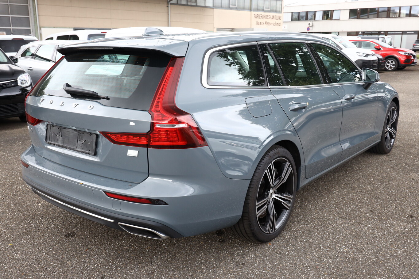 Angebotsdetails Volvo V60 T8 Recharge Inscription Grau